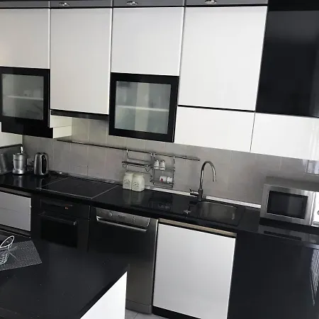 Luxury Apt In City Center Lägenhet